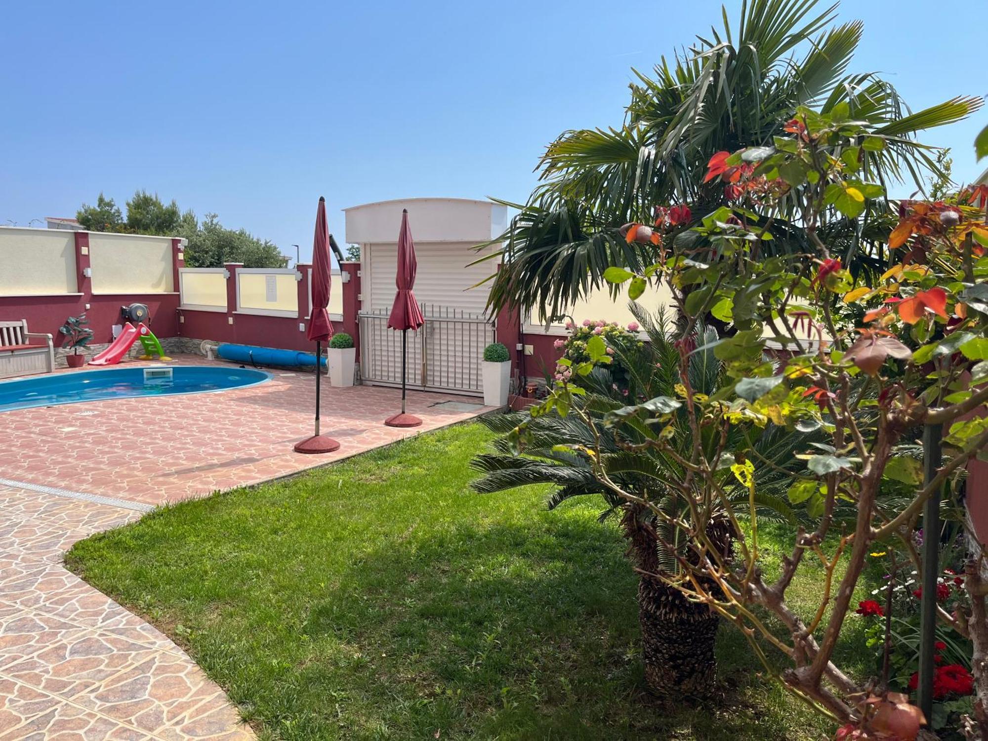 Apartments Villa Stella Maris 로고즈니차 외부 사진