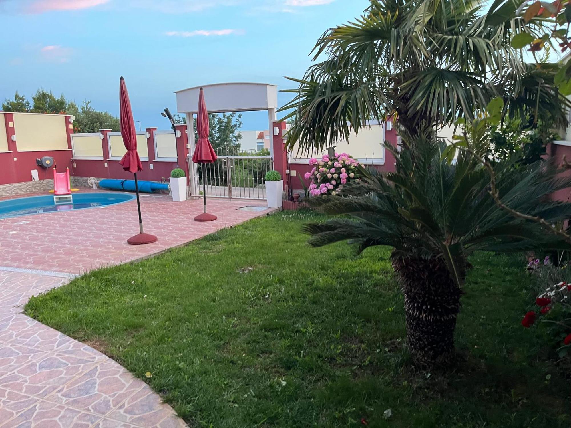 Apartments Villa Stella Maris 로고즈니차 외부 사진